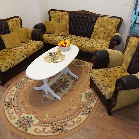 Apartments Manitovac M Niksic Luaran gambar