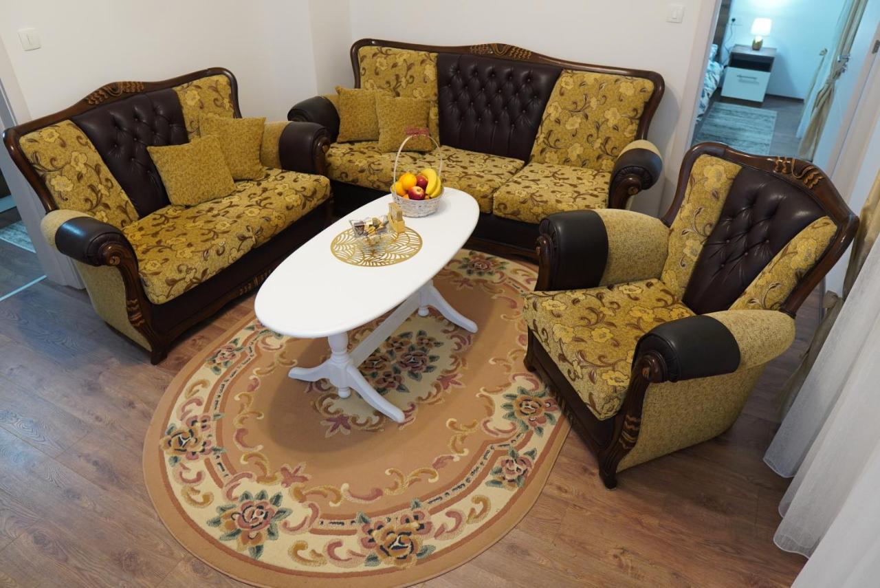 Apartments Manitovac M Niksic Luaran gambar