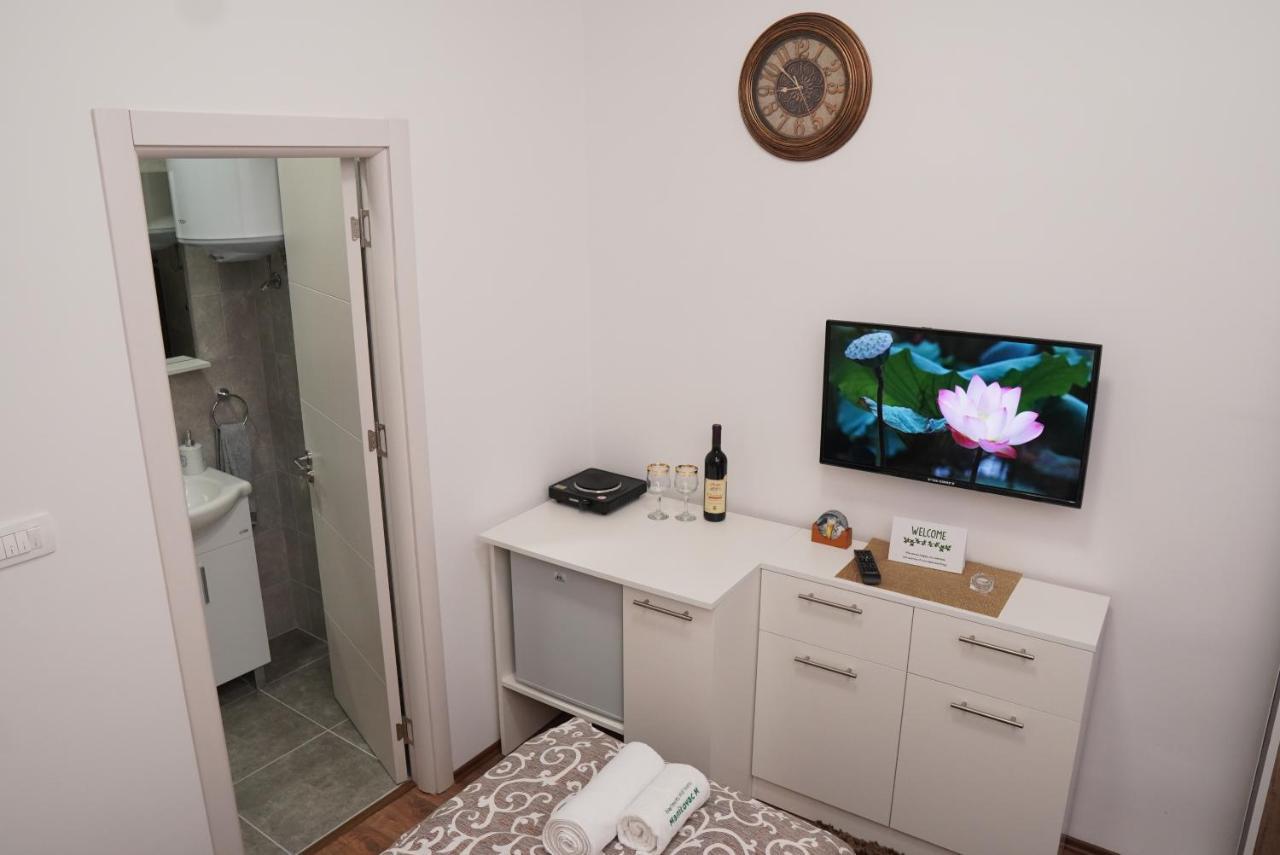 Apartments Manitovac M Niksic Luaran gambar
