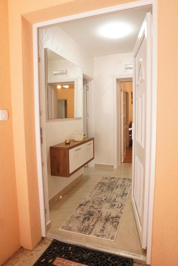Apartments Manitovac M Niksic Luaran gambar