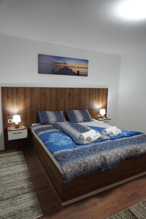 Apartments Manitovac M Niksic Luaran gambar