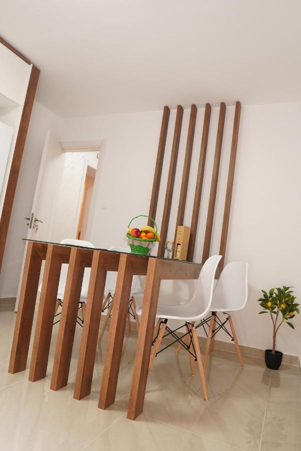 Apartments Manitovac M Niksic Luaran gambar