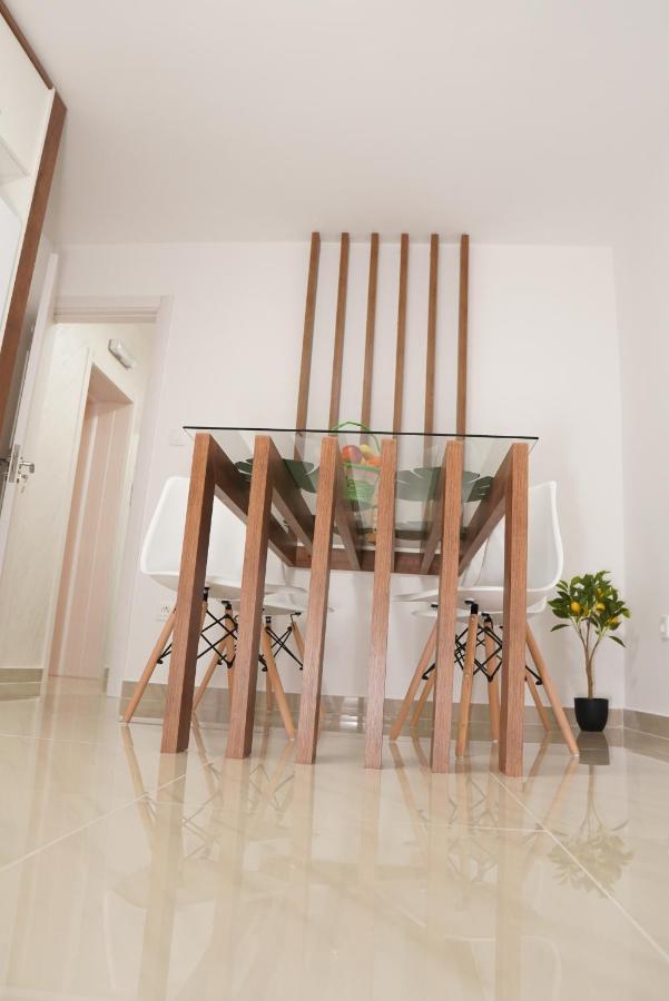 Apartments Manitovac M Niksic Luaran gambar