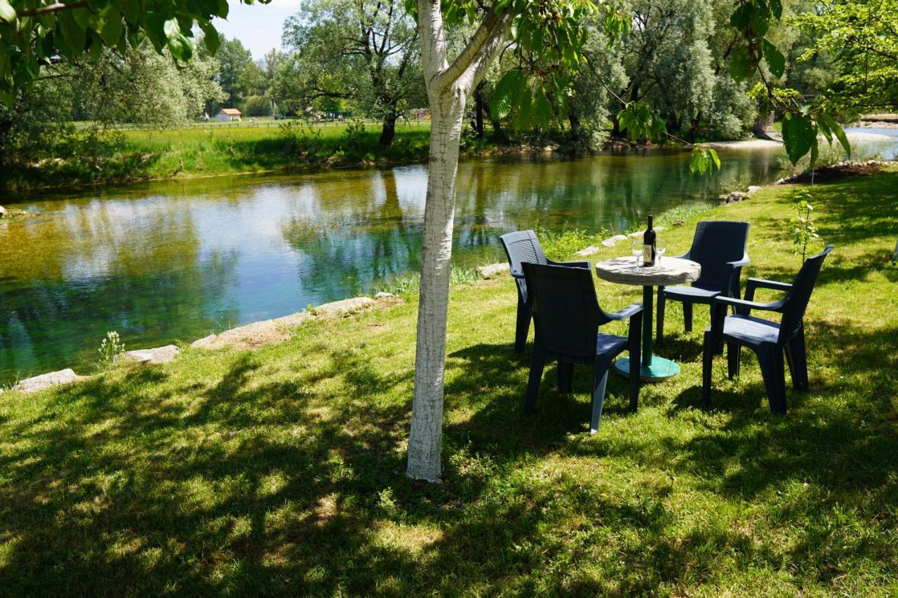 Apartments Manitovac M Niksic Luaran gambar